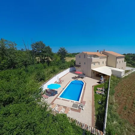 Wunderschoenes In Mit Privatem Pool By Interhome * Cere