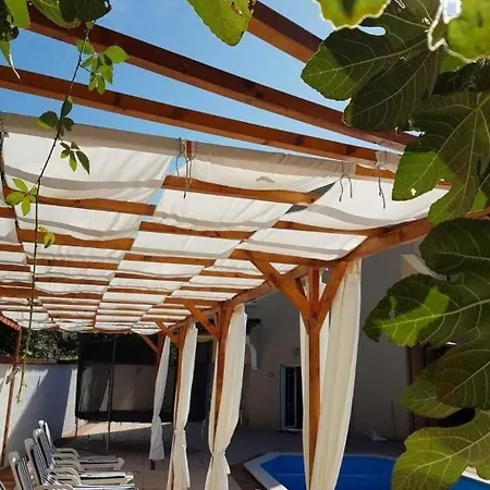 Wunderschoenes In Mit Privatem Pool By Interhome Cere