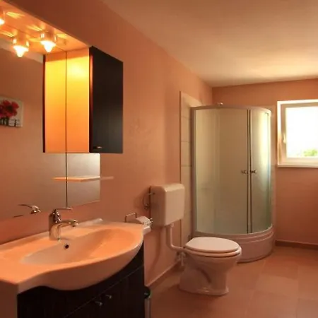 بيت للعطل Wunderschoenes In Mit Privatem Pool By Interhome