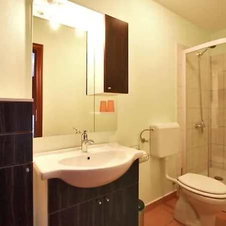 Wunderschoenes In Mit Privatem Pool By Interhome بيت للعطل Cere